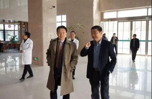 今天，世界中医联合会肛肠专业委员会副会长任东林来我院参观指导